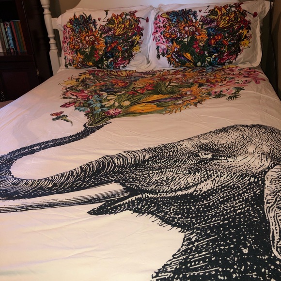Urban Outfitters Other - Urban outfitters elephant duvet and shams Urban Outfitters Other - Urban outfitters elephant duvet and shams